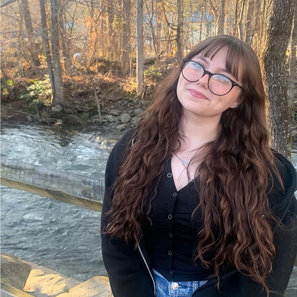 Meet your Posher, Phoebe